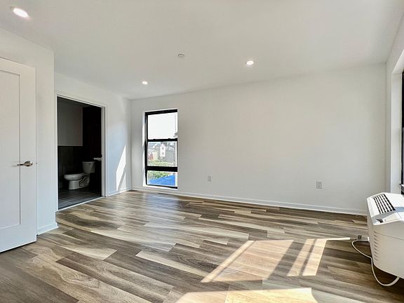 3rd image of 502 Market St APT 3B