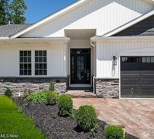 1st image of 991 Pin Oaks Dr