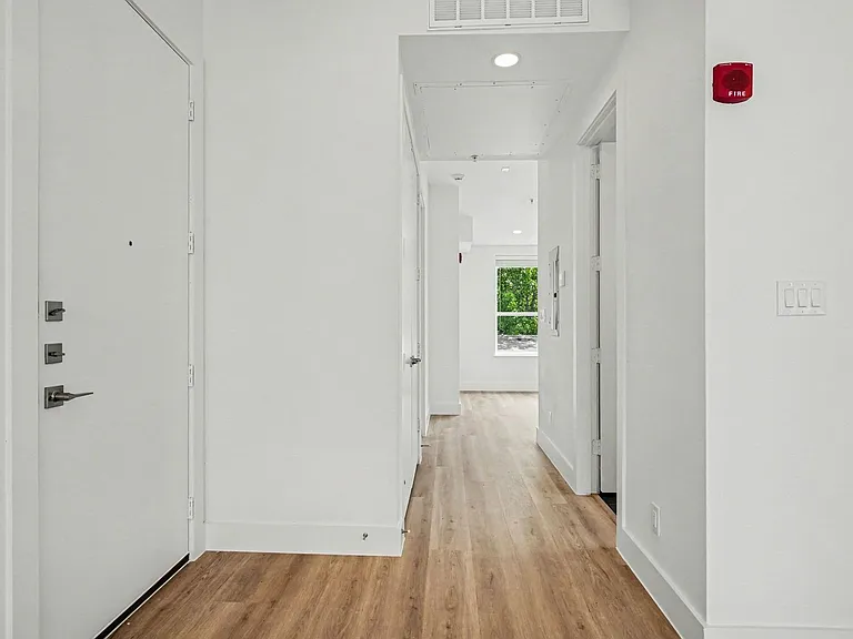 2217 N Fitzhugh Ave #303 — Photo 22