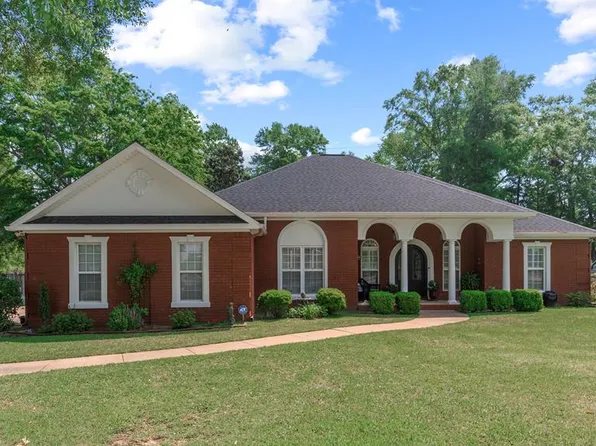 304 Kirkwood Dr, Dothan, AL 36303