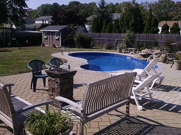 Relaxing private backyard