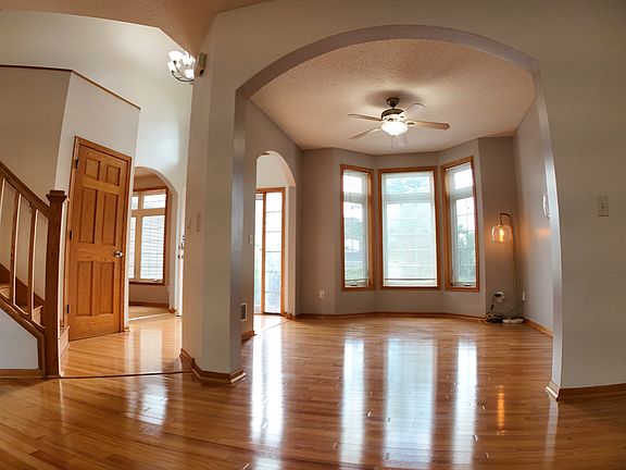 3rd image of 10583 Noble Cir N