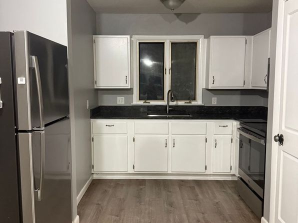 15 River St #8