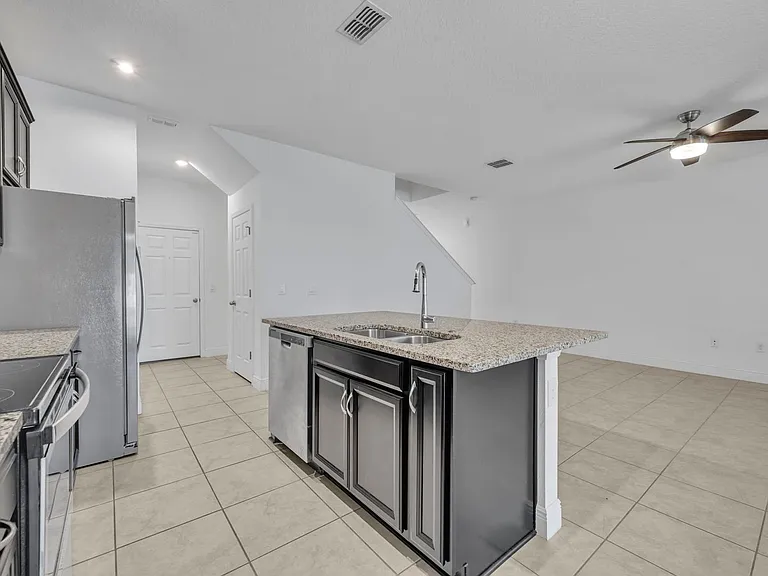 1351 Merrydale Way — Photo 17