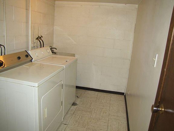 5th image of 22 Eastham Ct