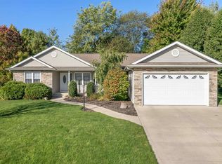 1840 S West Point Dr, Warsaw, IN
