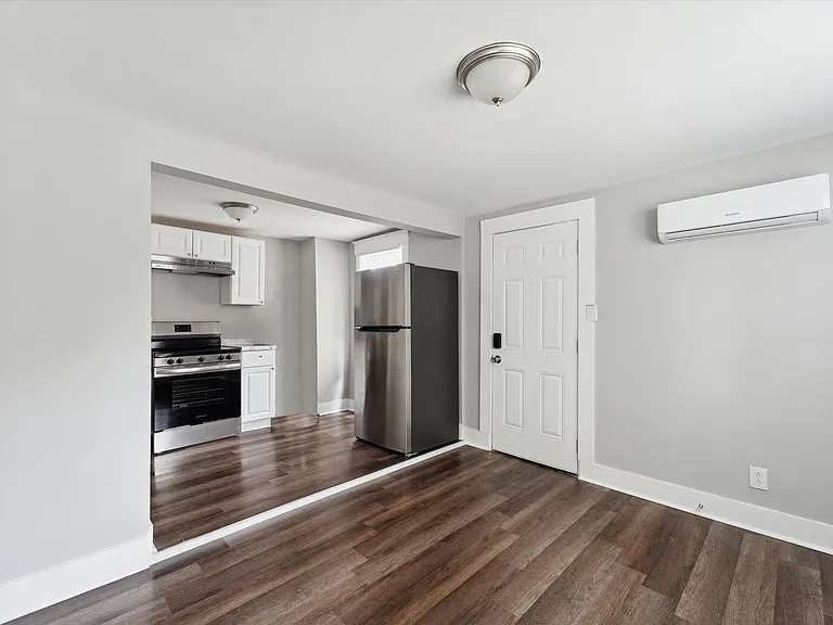 2120 E Gwinnett St — Photo 20