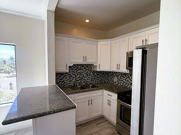 2nd image of 2195 Whittier Blvd #977