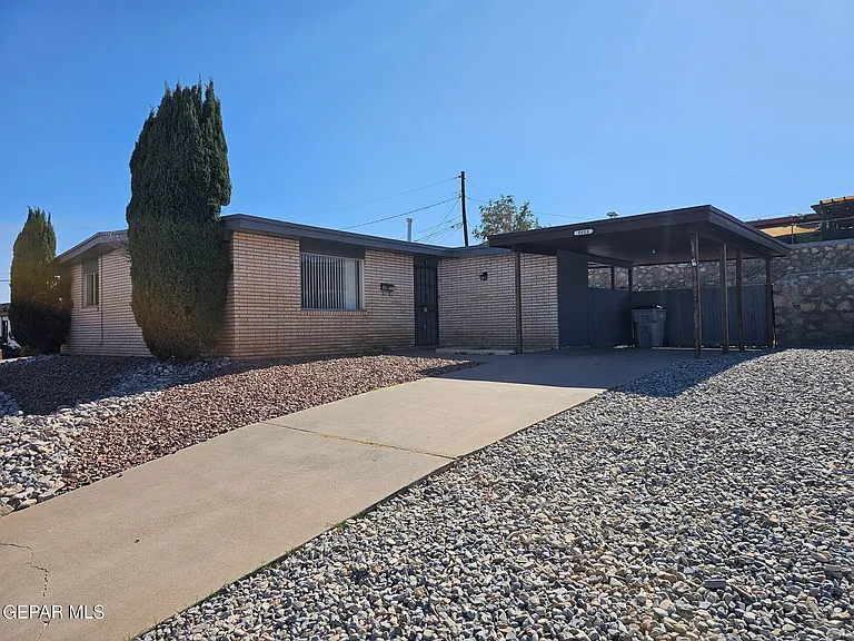 8833 Celestial Pl — Photo 1