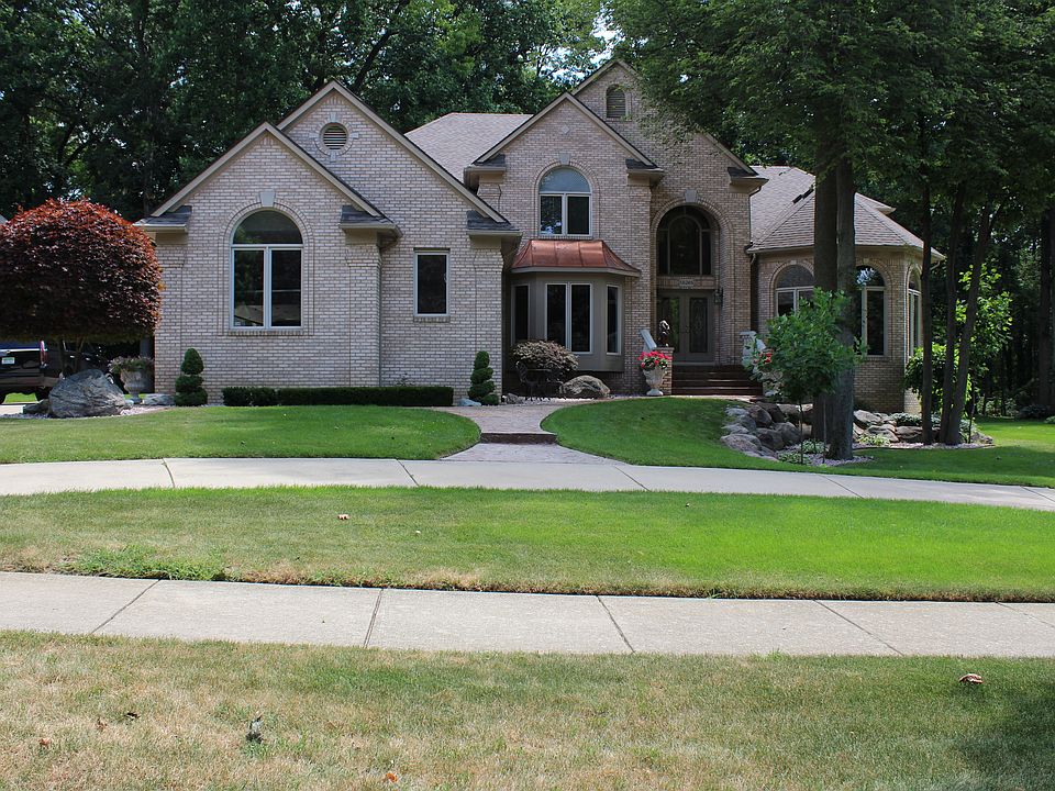1st image of 56246 Parkview Dr