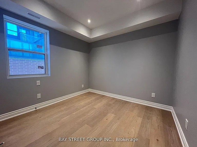 2386 Lake Shore Blvd W #203 — Photo 3