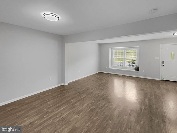 2nd image of 14522 Bisbee Ct
