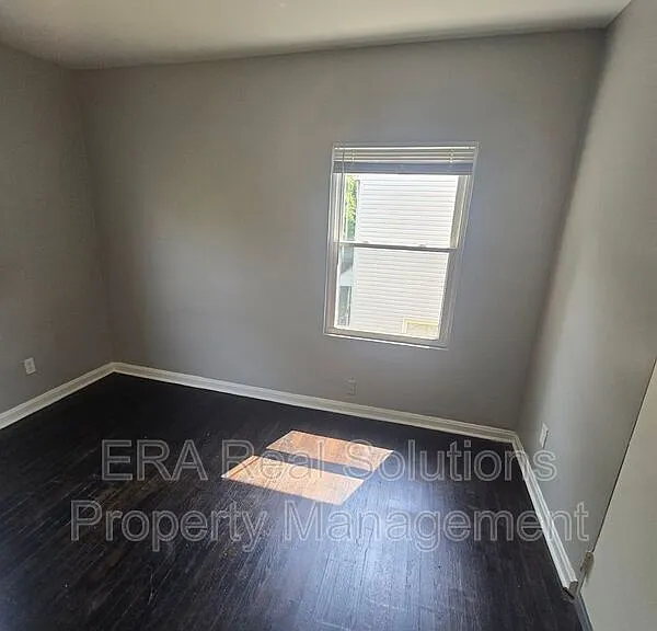 2920 Ruhl Ave — Photo 22