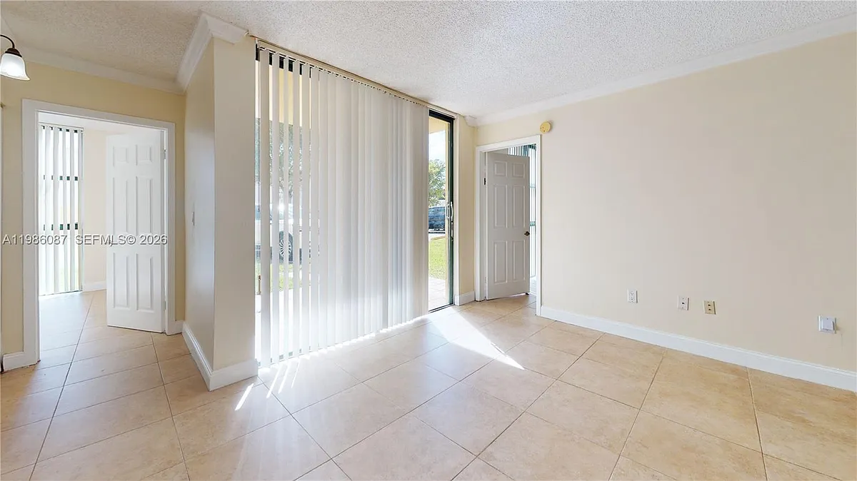 Building Photo - 2055 SW 122nd Ave #108