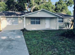 5323 Satsuma Dr, Zephyrhills, FL 33542