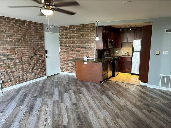 5th image of 2933 Baltimore Ave APT 402