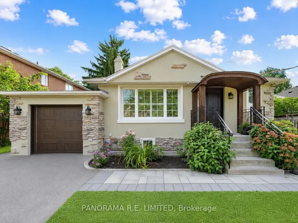 14 Agar Cres, Toronto, ON M9B 5A5