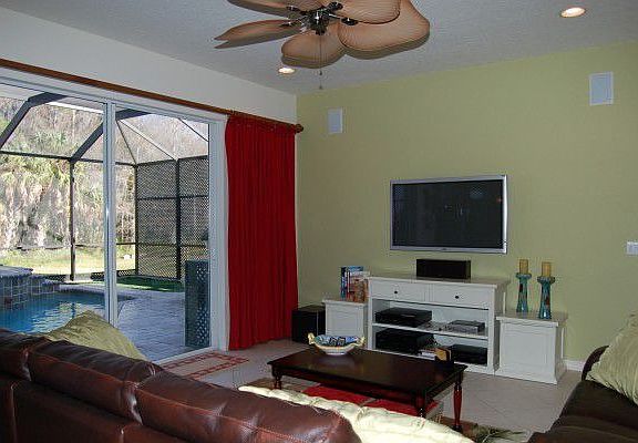 Flat screen wall mounted tv included if contract signed by 7-31-07