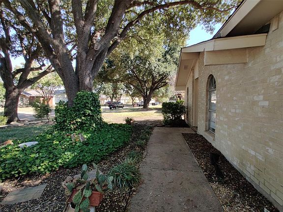 4th image of 1100 Stonetrail Dr