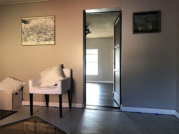 5th image of 1003 Piedmont St