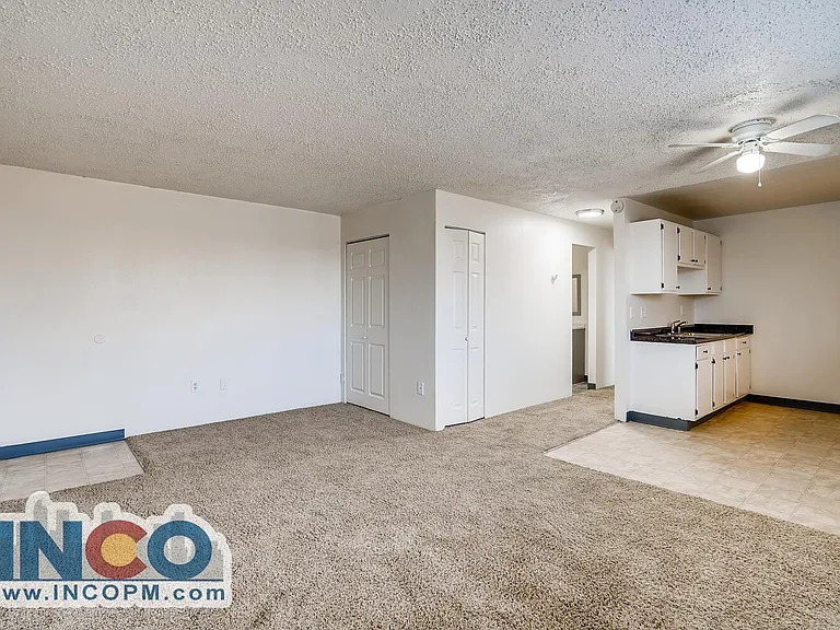 Sheridan Villa — Photo 9