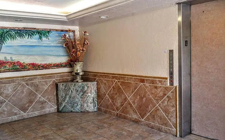 825 Egret Cir #404 — Photo 13