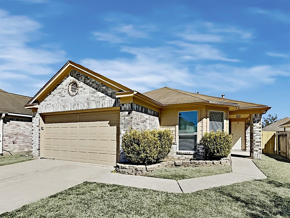 1st image of 20734 Fox Cliff Ln