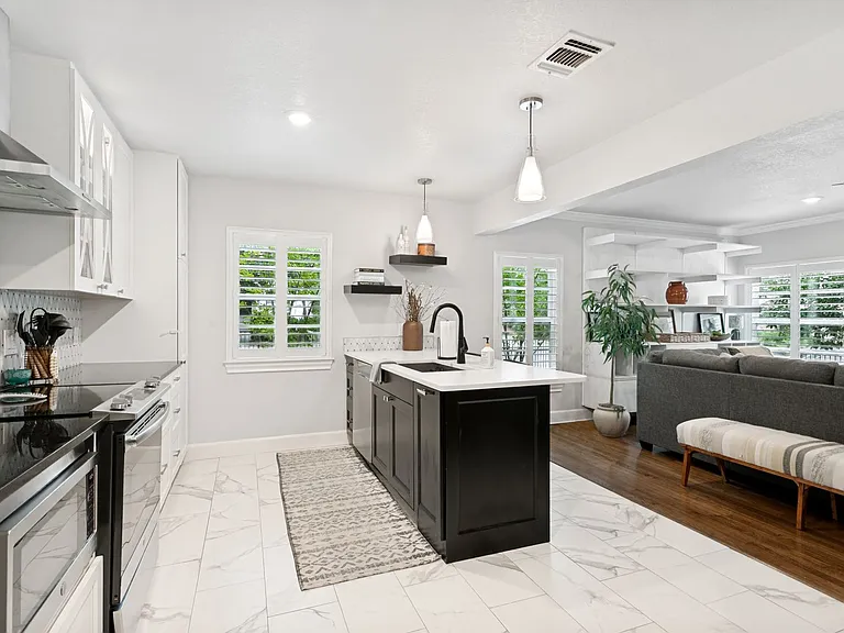 488 E Olmos Dr #3 — Photo 10