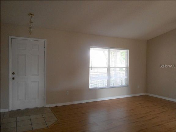 2nd image of 208 Willow Bend Dr
