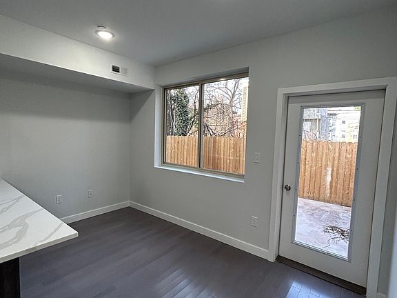 3rd image of 1023 W Nevada St #U1-u2
