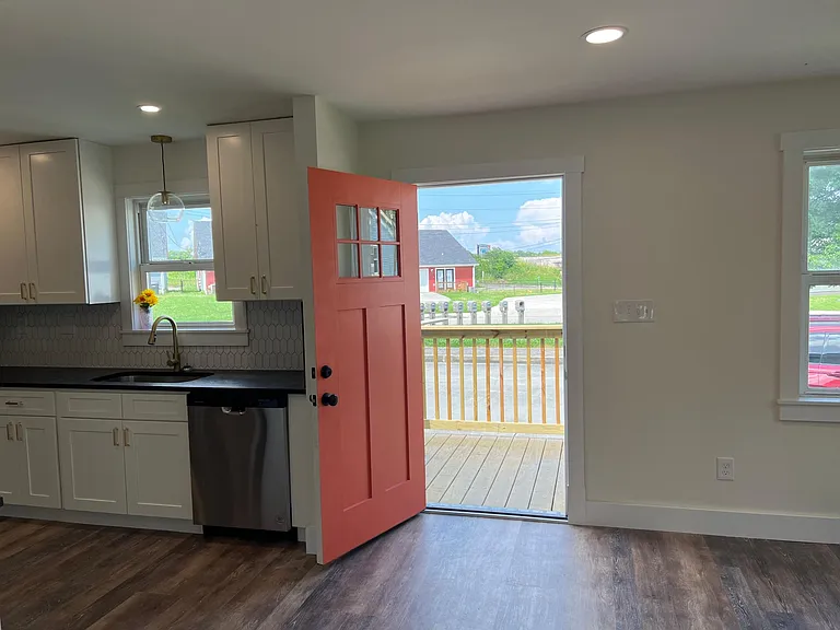 1110 Mechanics Way — Photo 6