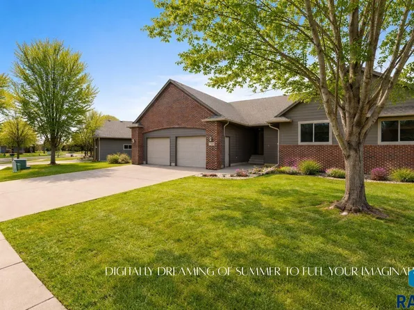 7209 W Stoney Creek St, Sioux Falls, SD 57106