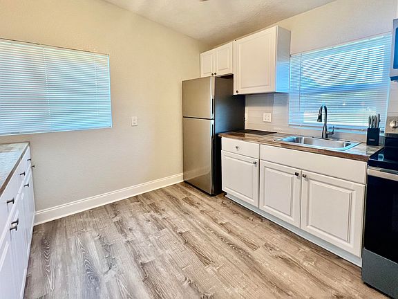 5th image of 3708 Avenue K