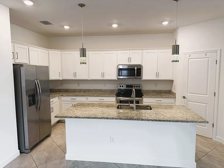 13856 Pine Lodge Ln — Photo 8