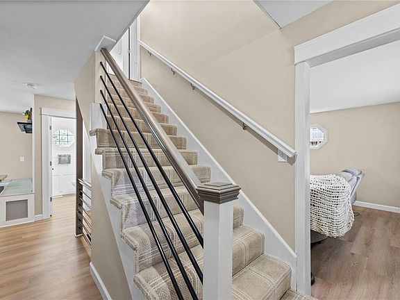 4th image of 909 E Johnston Cir