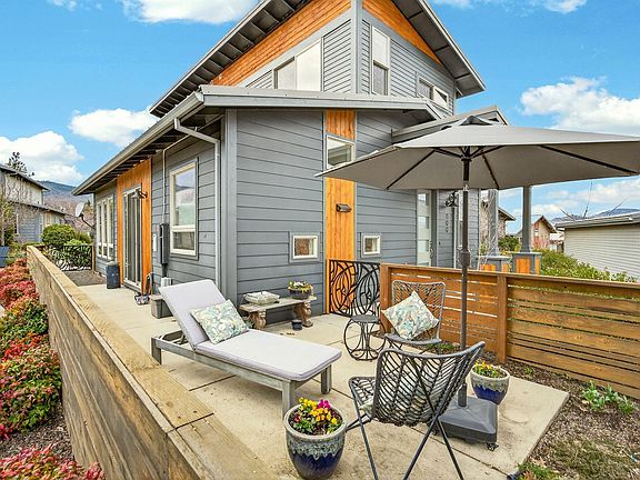 4th image of 100 Dunn Cir