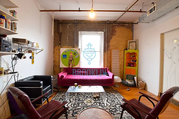 Rented by null | media 14