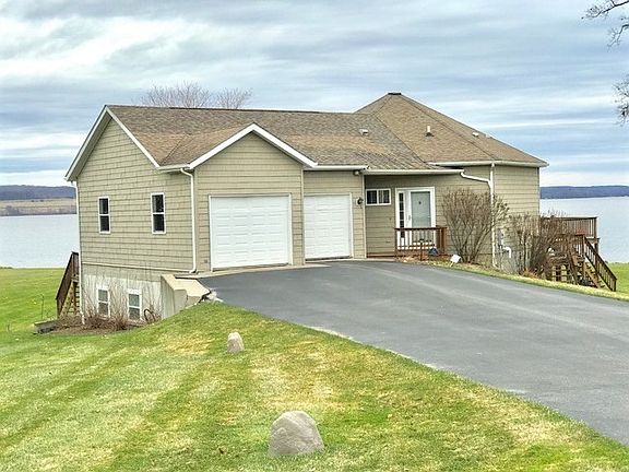 2nd image of 2716 Lake Shore Dr