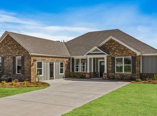 102 Rylee Rd, Dothan, AL 36305