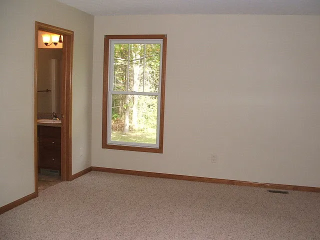 30185 Holben Woods Ln — Photo 8