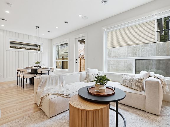 3rd image of 9312 Ebor Rd