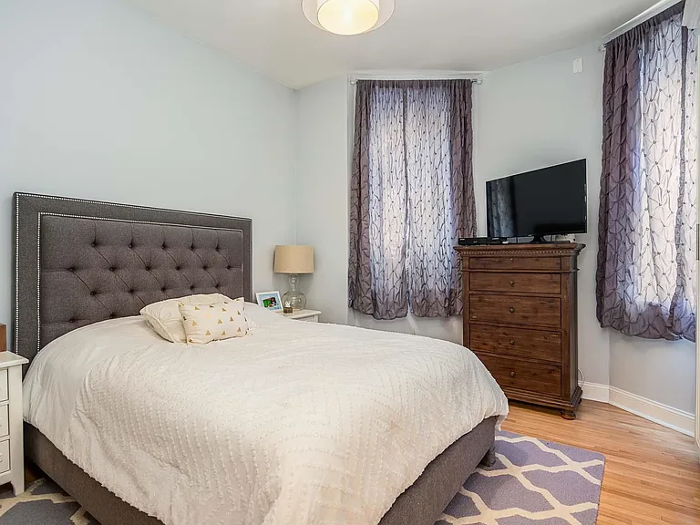 711 Willow Ave #1H — Photo 10