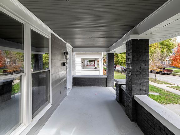 4th image of 4022 Graceland Ave