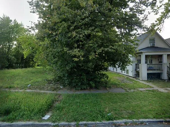 10740 S Perry Ave, Chicago, IL 60628