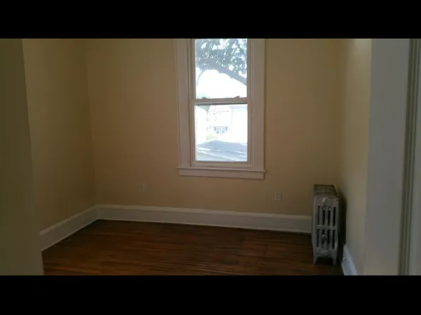 24 Underwood St, Newark, NJ 07106