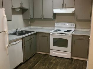 2035 Meadow Dr APT 11, Longmont, CO 80501