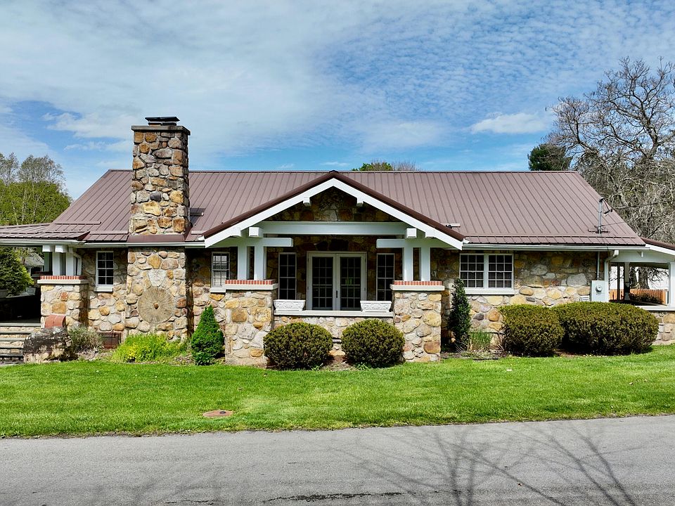 186 Court St S, Lewisburg, WV 24901 Zillow