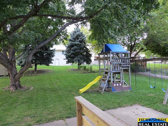 4th image of 5812 S 152nd Ave
