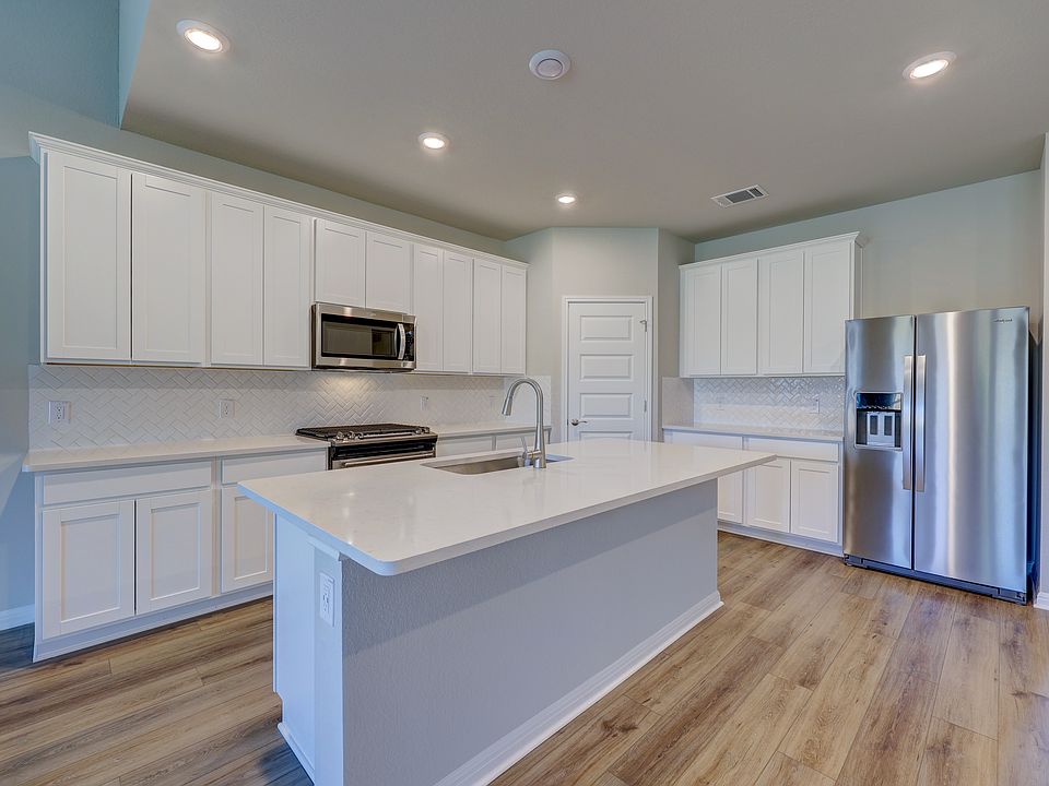 1st image of 117 Fairmeadow Downs Dr