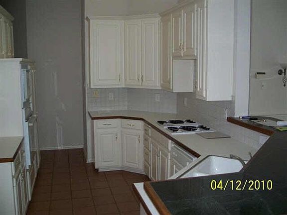 4th image of 8641 Forest Glenn Dr